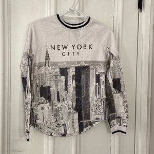 Crewneck longsleeved shirt